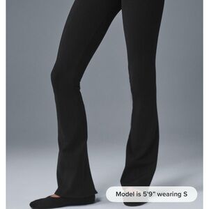 ALO Yoga airbrush high waisted kick back leggings Black Flare Pants